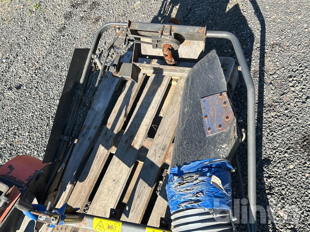 Garden mower Kubota F1900 4WD: picture 40