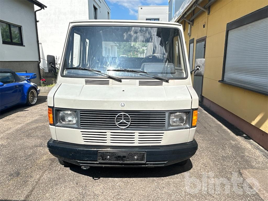 Mercedes Benz 601 D (1988) - Open body delivery van: picture 3 Mercedes Benz 601 D (1988) - Open body delivery van: picture 3