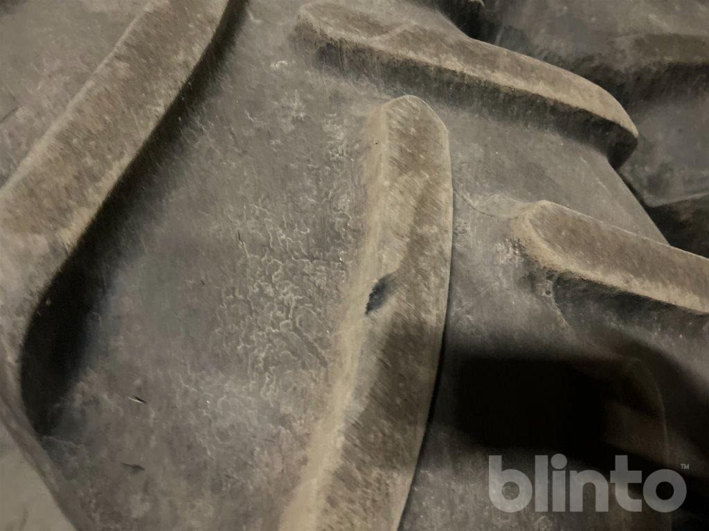 Michelin 650/65 R38 - Wheel and tire package: picture 5 Michelin 650/65 R38 - Wheel and tire package: picture 5