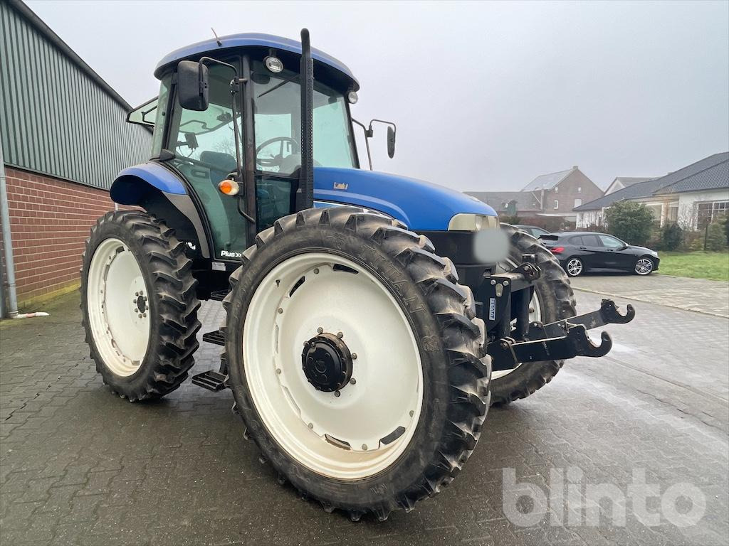New Holland TD5050 (2010) - Farm tractor: picture 2 New Holland TD5050 (2010) - Farm tractor: picture 2
