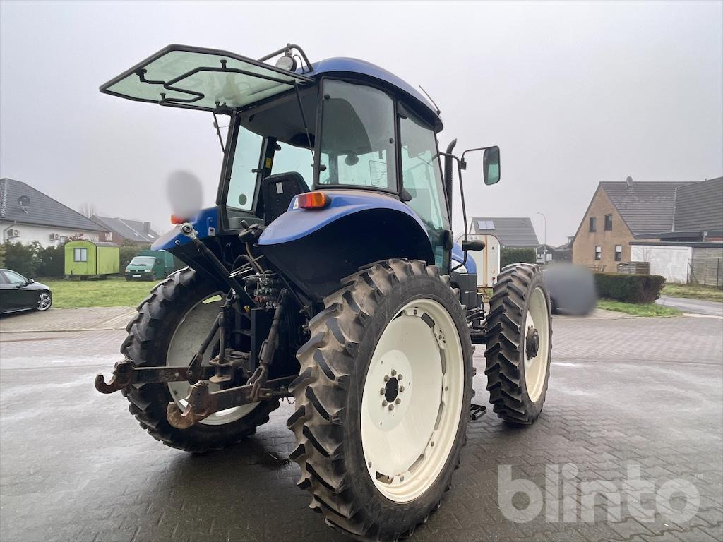 New Holland TD5050 (2010) - Farm tractor: picture 3 New Holland TD5050 (2010) - Farm tractor: picture 3