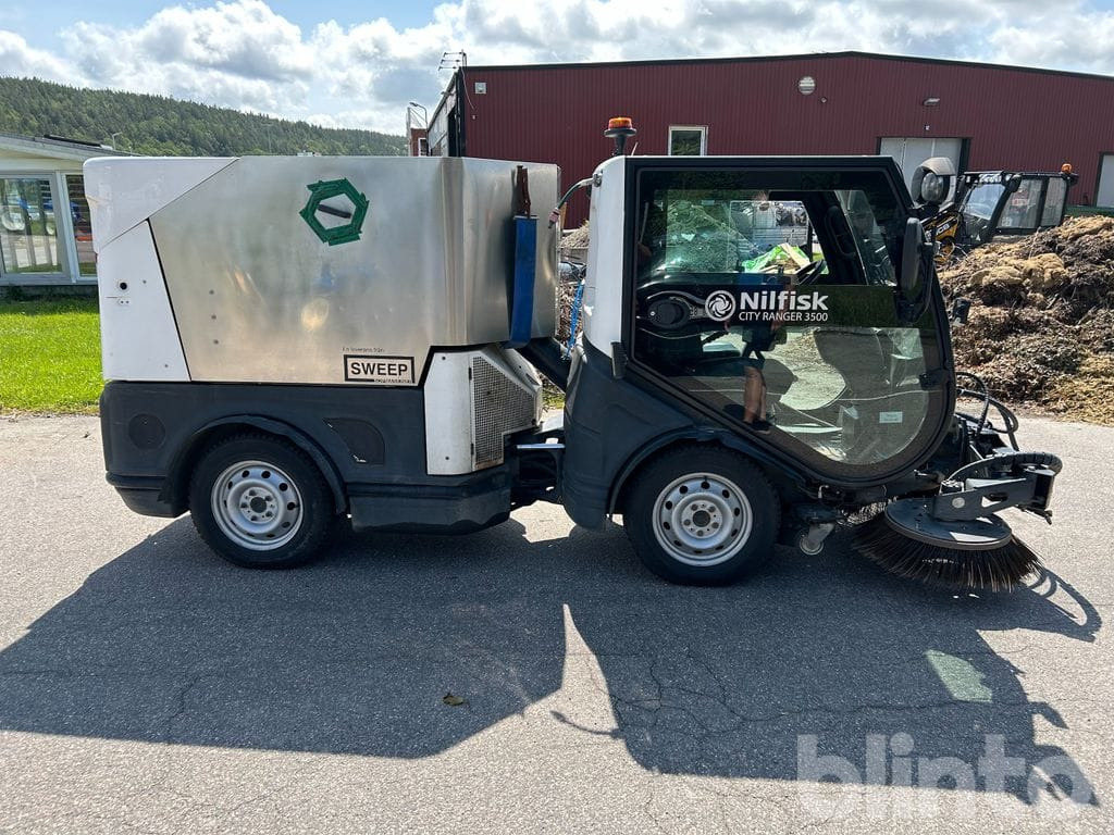 Nilfisk City Ranger 3500 - Road sweeper: picture 2 Nilfisk City Ranger 3500 - Road sweeper: picture 2