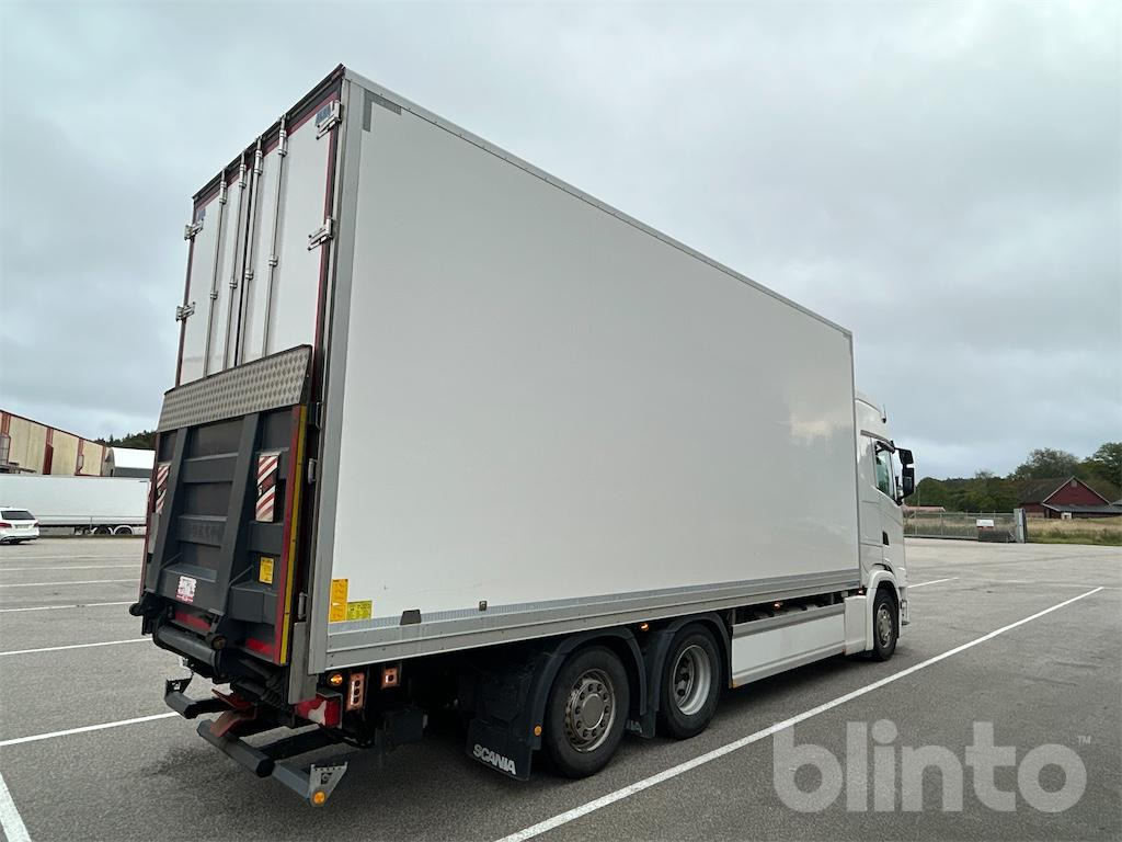 SCANIA S450 B6X2*4NB - Box truck: picture 3 SCANIA S450 B6X2*4NB - Box truck: picture 3