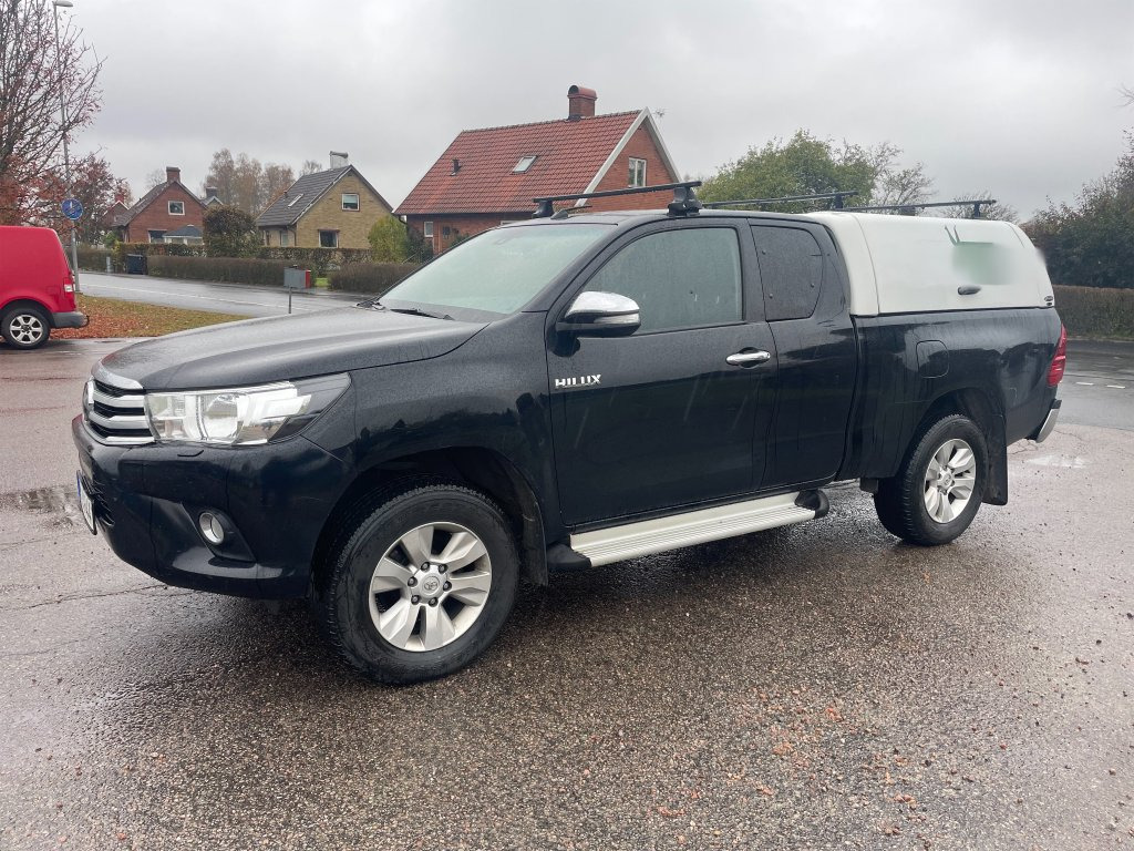 TOYOTA Hilux - Pickup truck: picture 1 TOYOTA Hilux - Pickup truck: picture 1