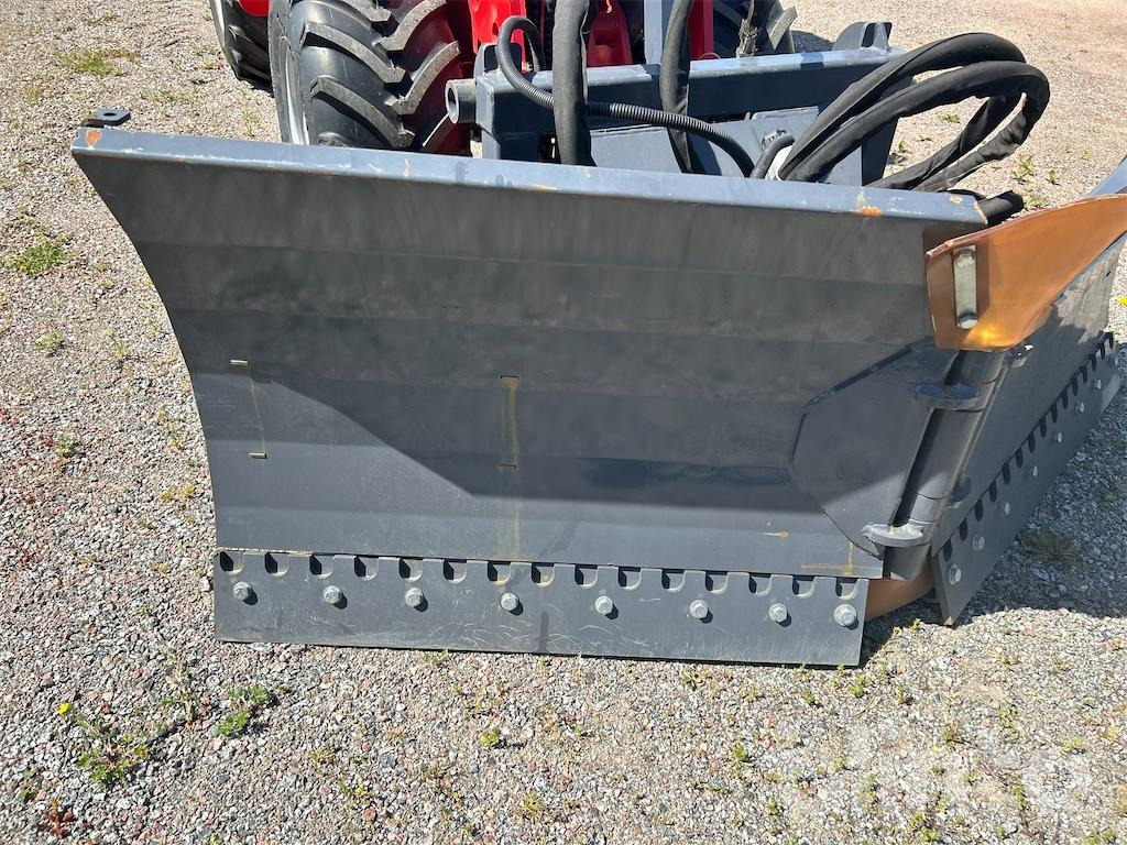 Skid steer loader Trejon Flexitrac 1126: picture 16