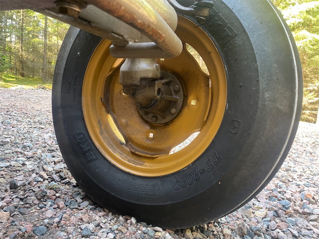 Farm tractor VALMET 502: picture 41