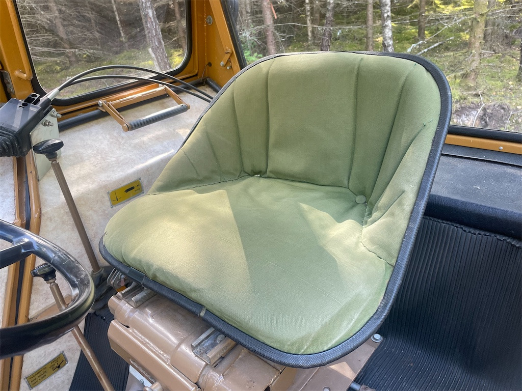 Farm tractor VALMET 502: picture 45