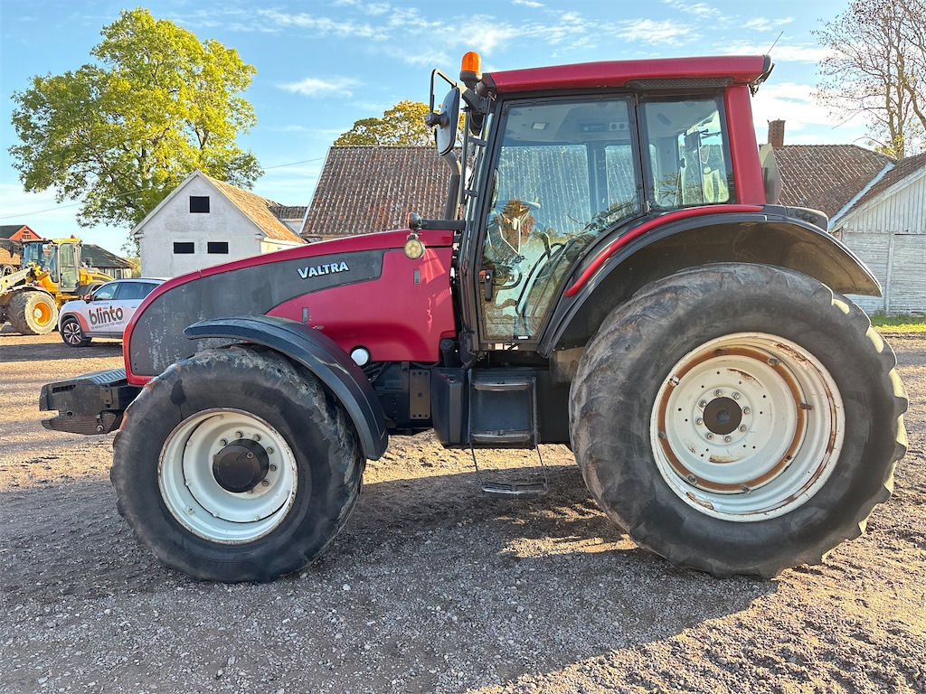 VALTRA T151E - Farm tractor: picture 2 VALTRA T151E - Farm tractor: picture 2