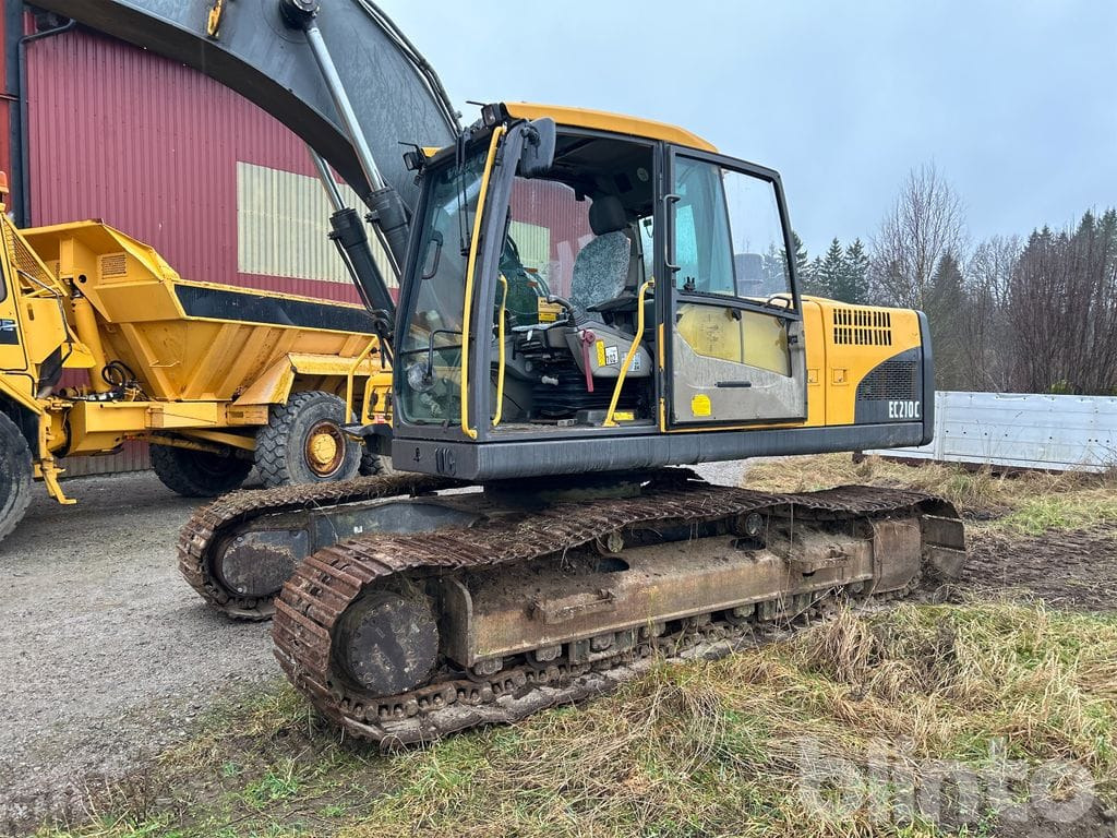 VOLVO A25 samt EC 210CL - Crawler excavator, Articulated dumper: picture 3 VOLVO A25 samt EC 210CL - Crawler excavator, Articulated dumper: picture 3