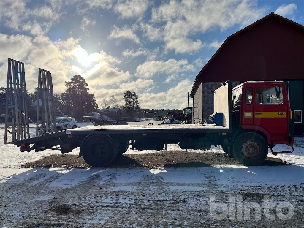 VOLVO F 613 4X2-1-V, skattebefriad - Autotransporter truck: picture 4 VOLVO F 613 4X2-1-V, skattebefriad - Autotransporter truck: picture 4