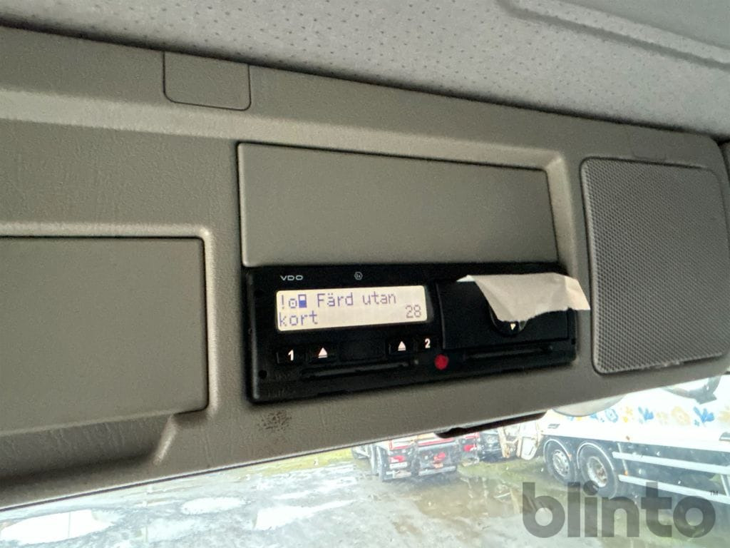 Hook lift truck VOLVO FM 400 6X2: picture 15