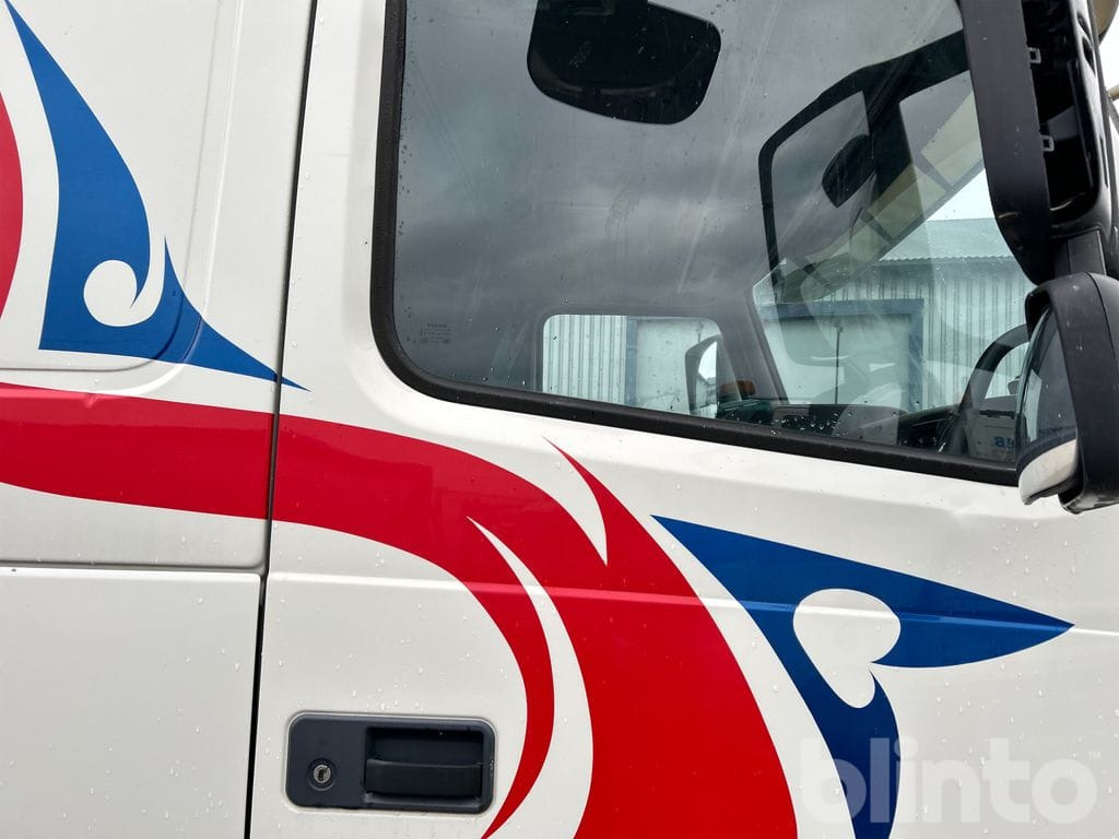 Hook lift truck VOLVO FM 400 6X2: picture 49