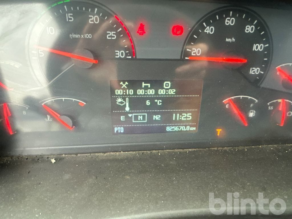 Hook lift truck VOLVO FM 400 6X2: picture 14