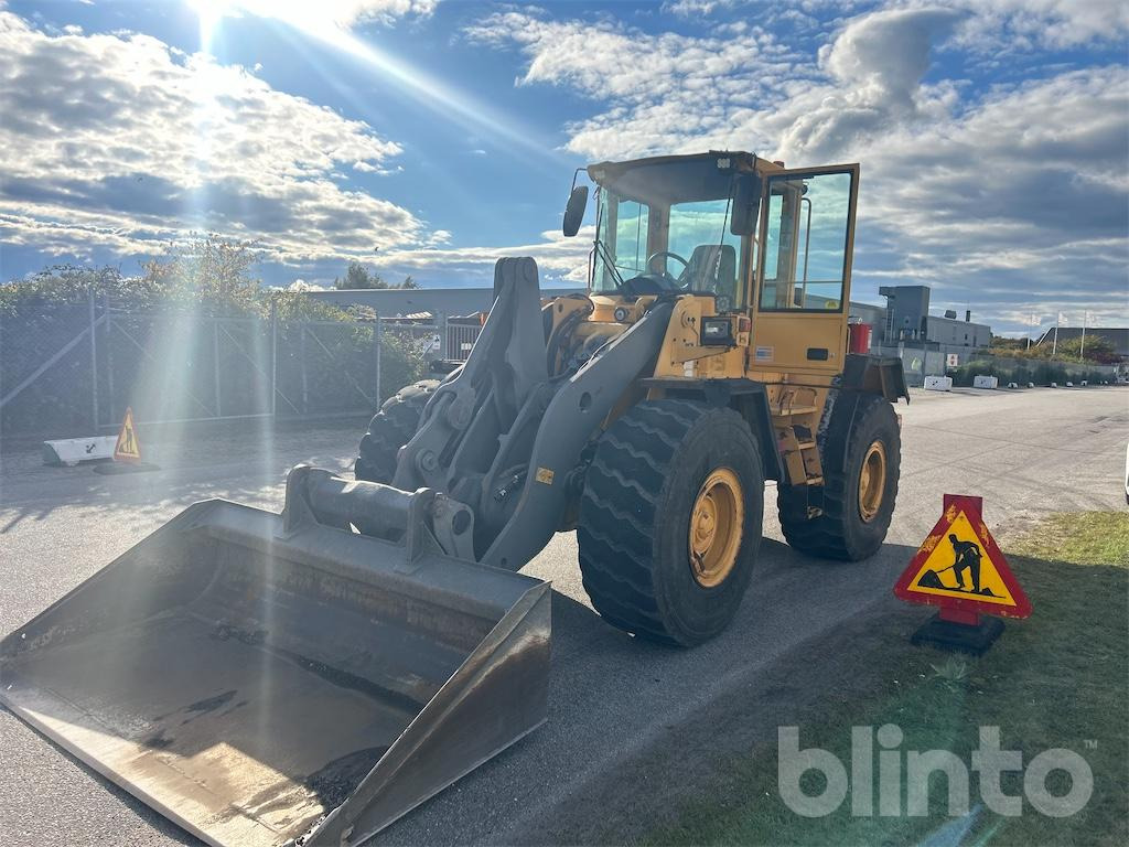 VOLVO L90D - Wheel loader: picture 2 VOLVO L90D - Wheel loader: picture 2