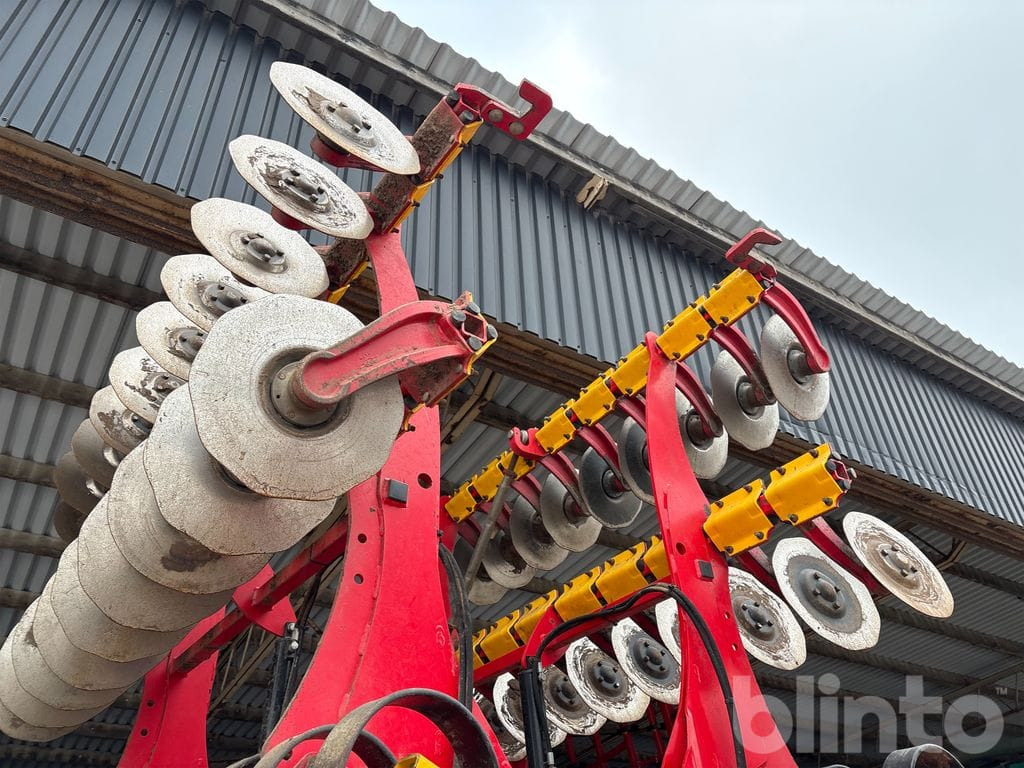 Disc harrow Väderstad Carrier 650: picture 31