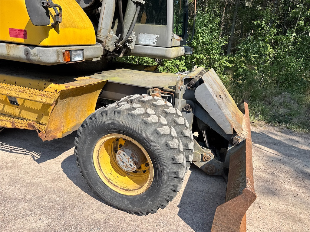 Wheel excavator Volvo EW160A: picture 41