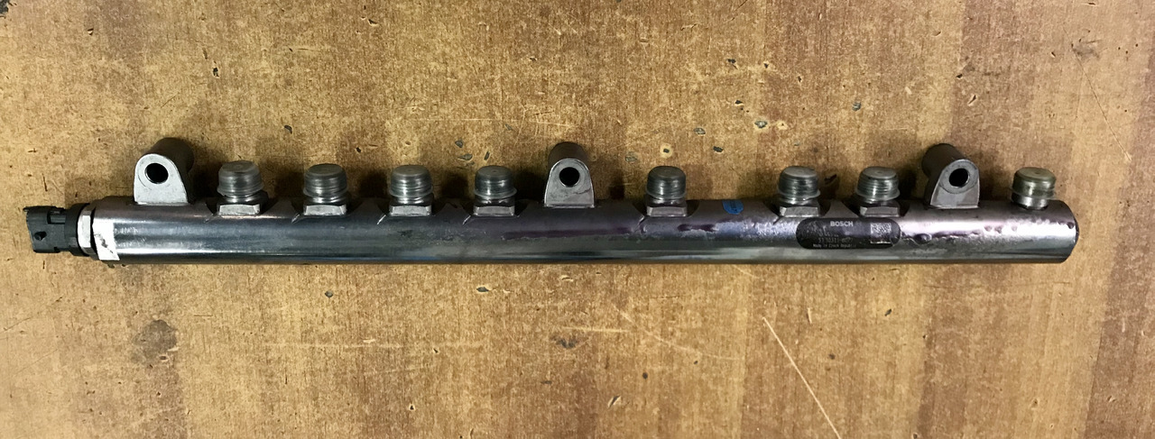 TUBO PRESSIONE RAIL PER MOTORI MAN D2066 - D2676 - Fuel processing/ Fuel delivery for Truck: picture 2 TUBO PRESSIONE RAIL PER MOTORI MAN D2066 - D2676 - Fuel processing/ Fuel delivery for Truck: picture 2