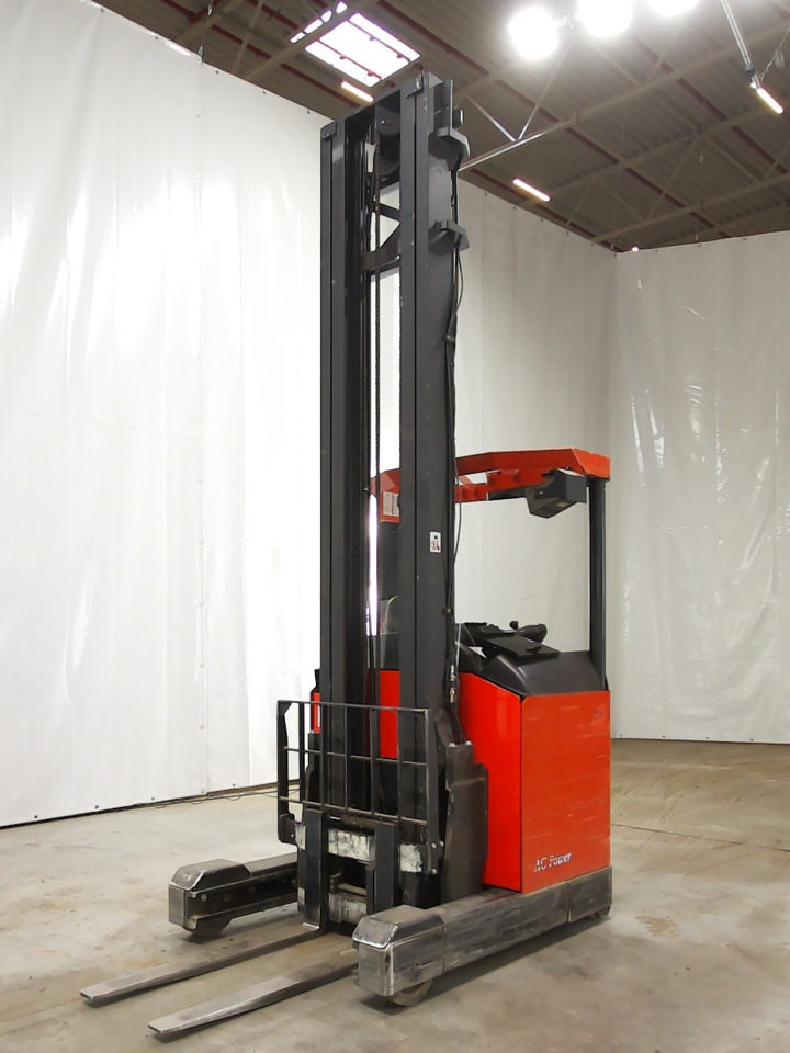 Bt RR-B3-15 - Reach truck: picture 1 Bt RR-B3-15 - Reach truck: picture 1
