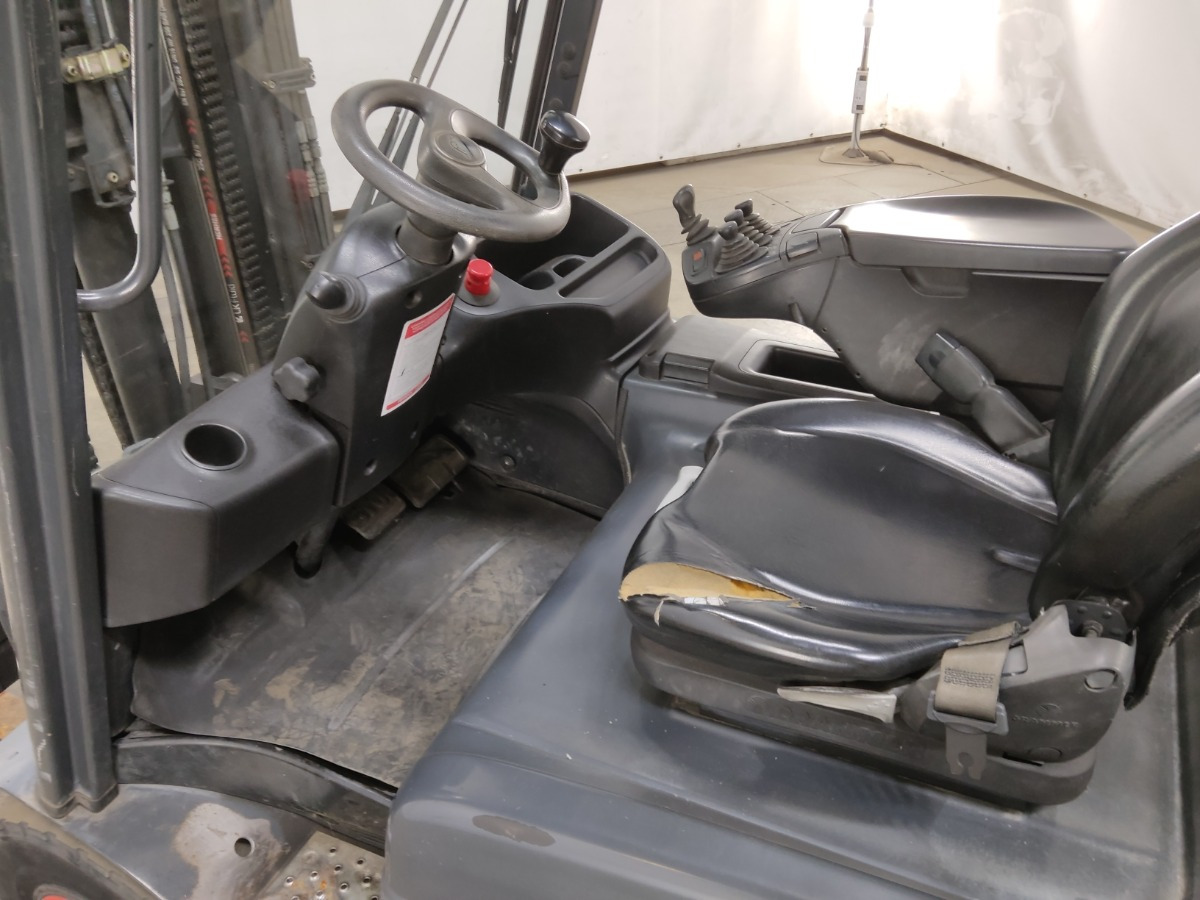 Linde E30L-01 - Electric forklift: picture 3 Linde E30L-01 - Electric forklift: picture 3