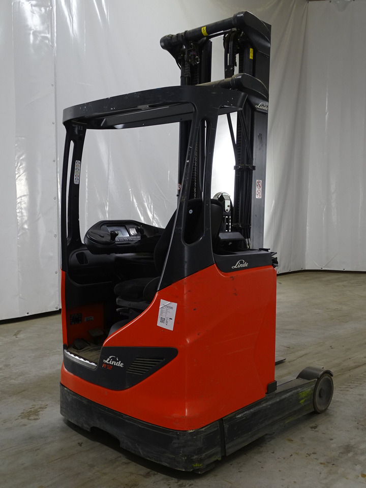 Linde R12B-01 - Reach truck: picture 2 Linde R12B-01 - Reach truck: picture 2