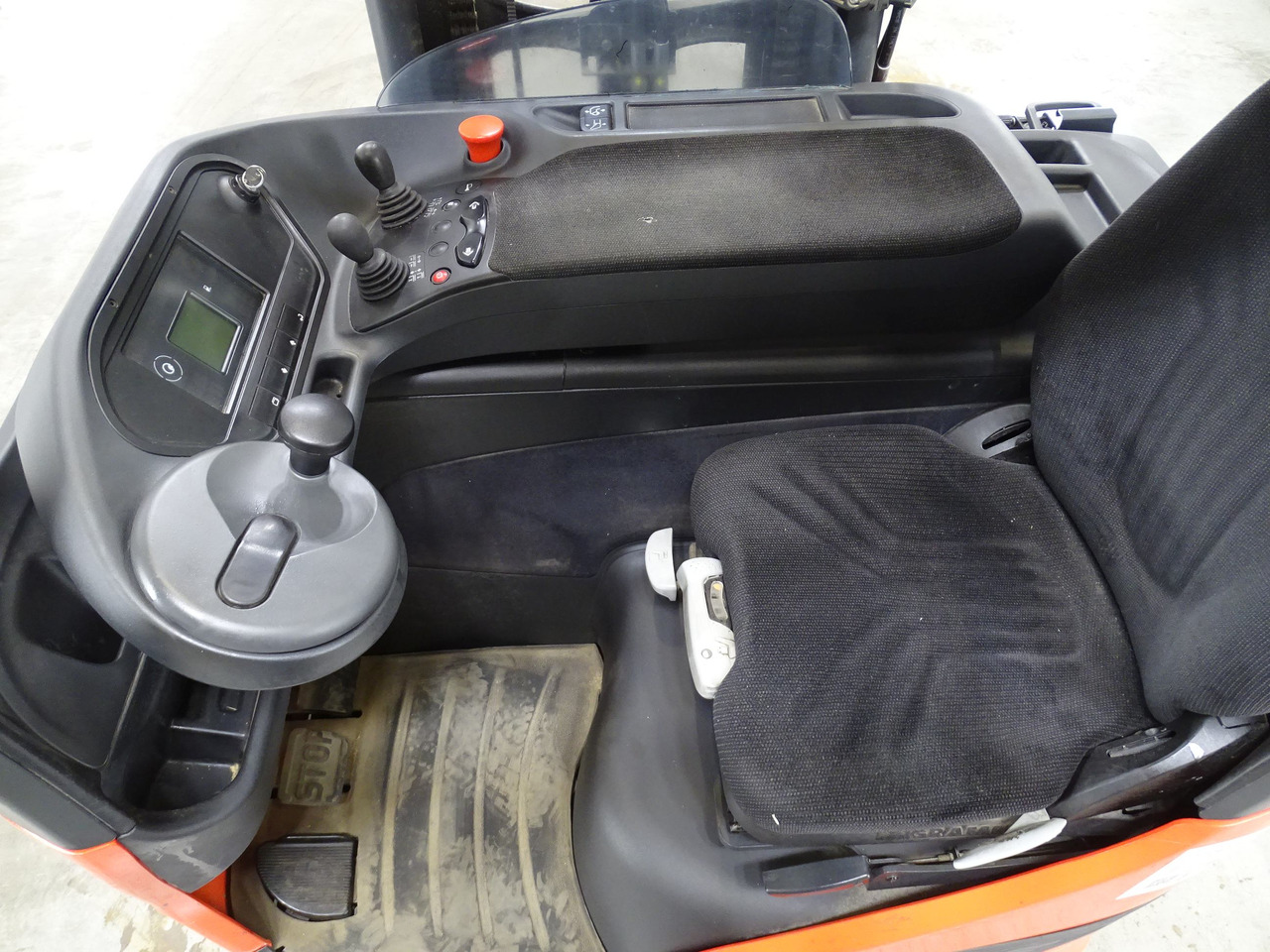 Linde R12B-01 - Reach truck: picture 3 Linde R12B-01 - Reach truck: picture 3