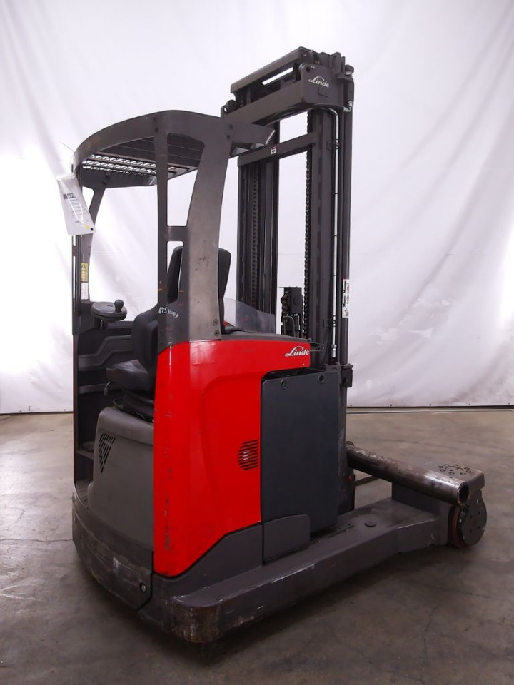 Linde R25F - Reach truck: picture 2 Linde R25F - Reach truck: picture 2