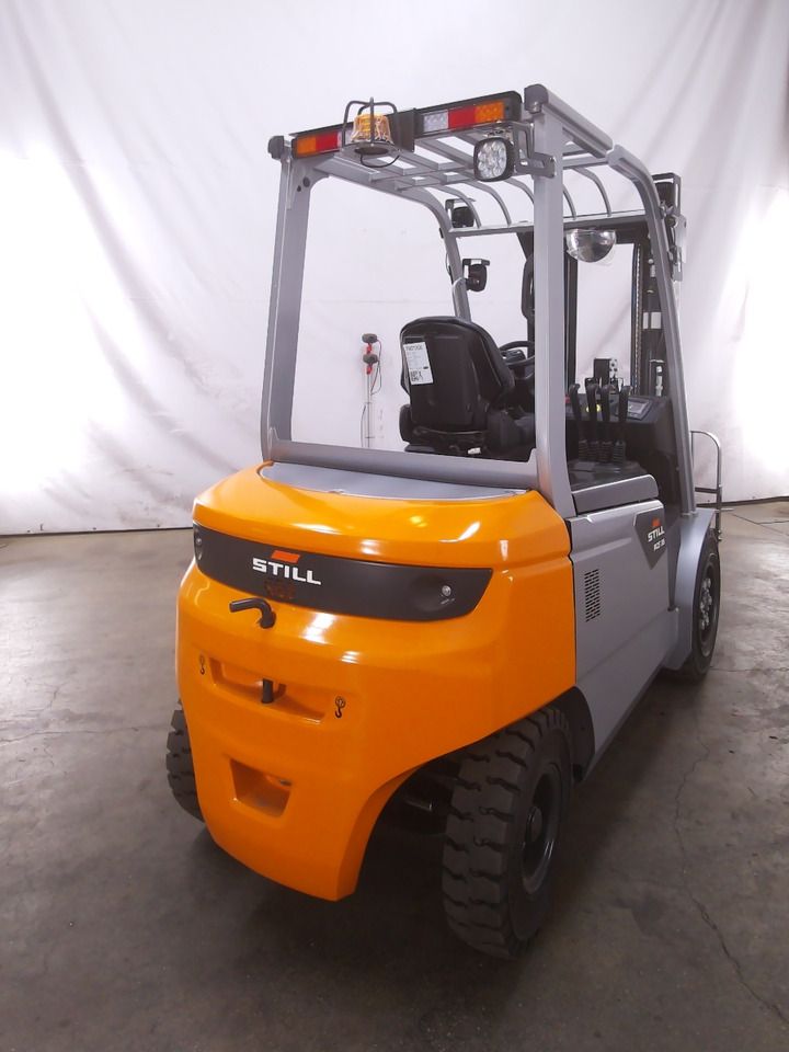 STILL RCE35 - Electric forklift: picture 2 STILL RCE35 - Electric forklift: picture 2