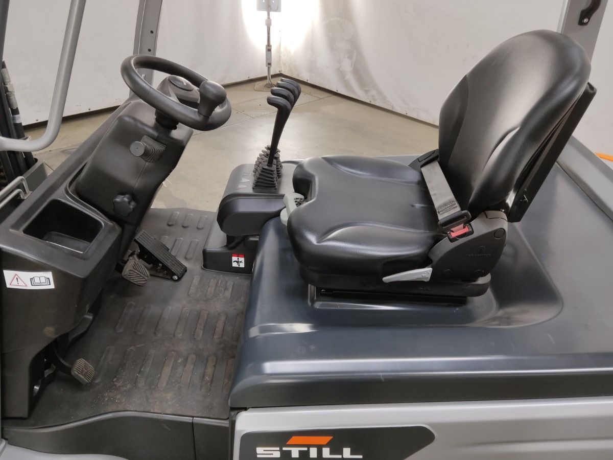 STILL RCE35 - Electric forklift: picture 3 STILL RCE35 - Electric forklift: picture 3