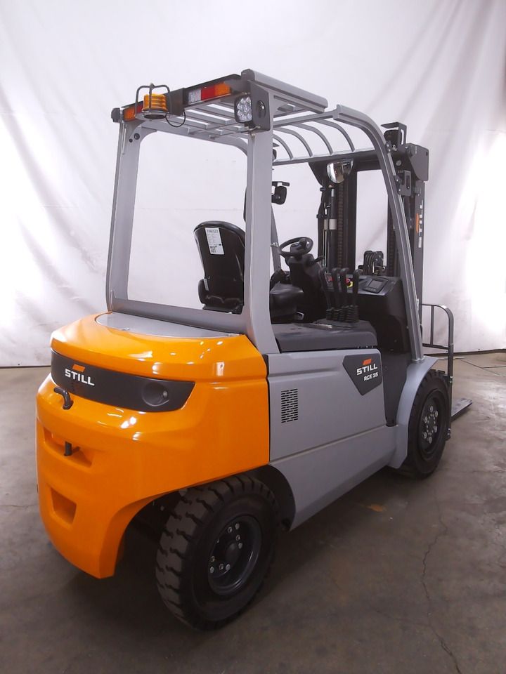 STILL RCE35 - Electric forklift: picture 2 STILL RCE35 - Electric forklift: picture 2