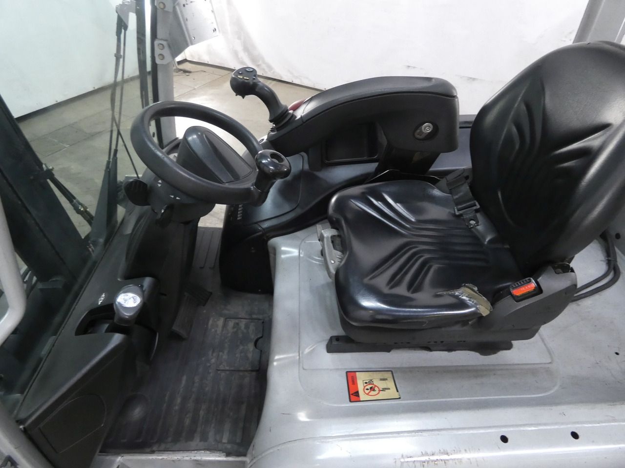 STILL RX60-30L - Electric forklift: picture 3 STILL RX60-30L - Electric forklift: picture 3