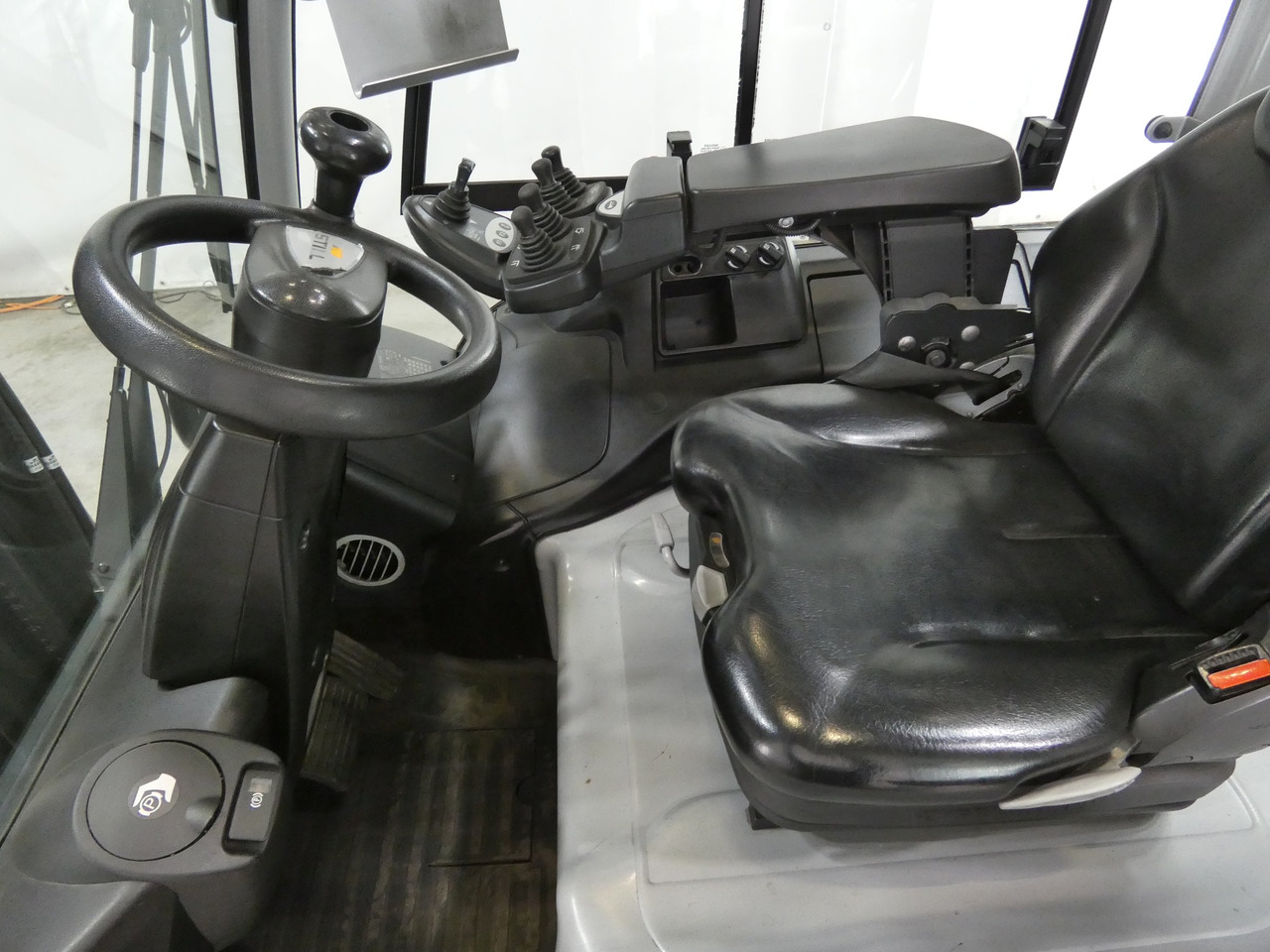 STILL RX60-50 - Electric forklift: picture 3 STILL RX60-50 - Electric forklift: picture 3