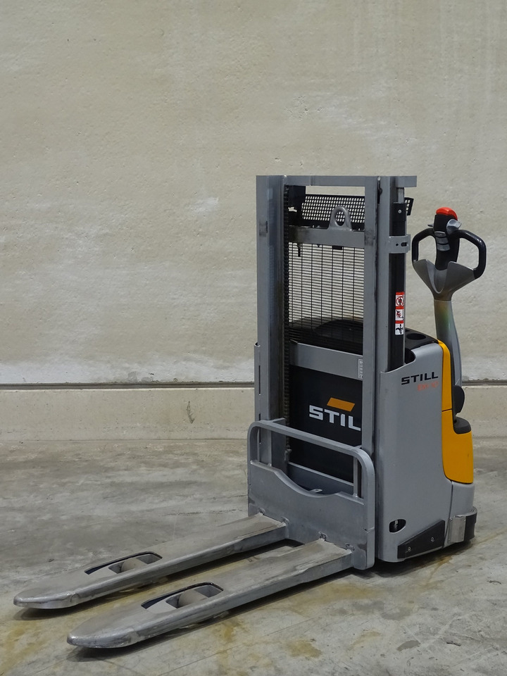 Stacker Still EXV10: picture 1