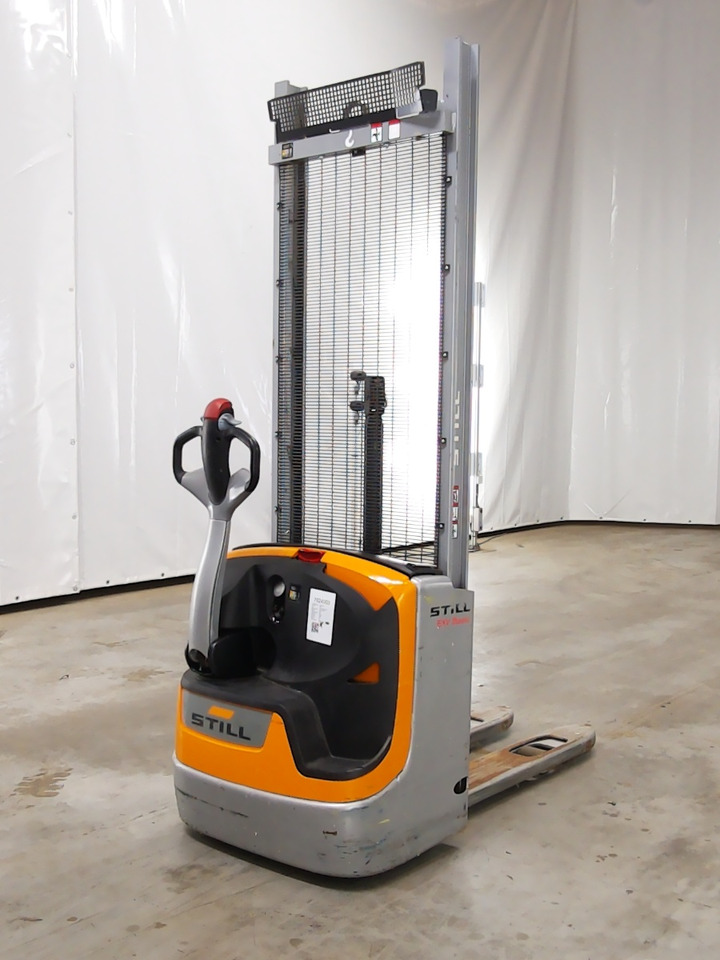 Still EXV10 - Stacker: picture 2 Still EXV10 - Stacker: picture 2