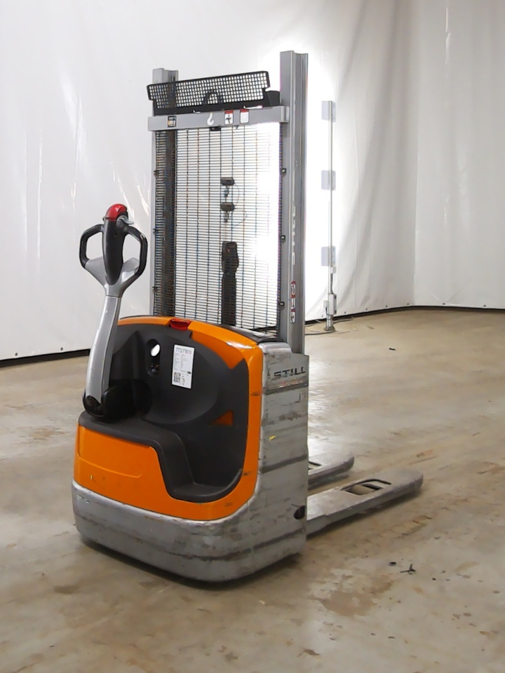 Still EXV10 - Stacker: picture 2 Still EXV10 - Stacker: picture 2