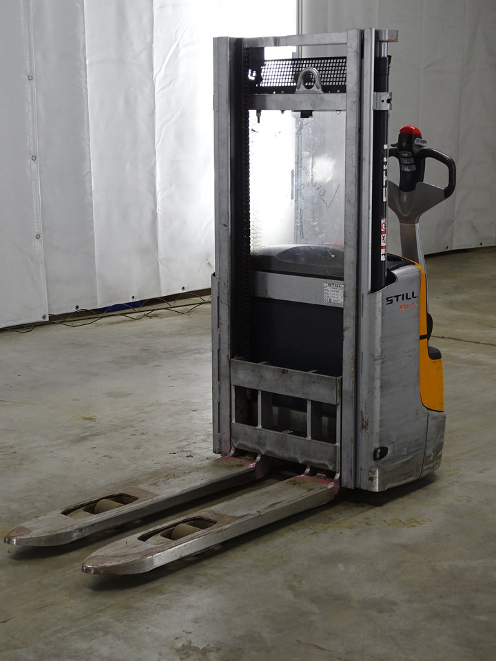 Stacker Still EXV12: picture 1