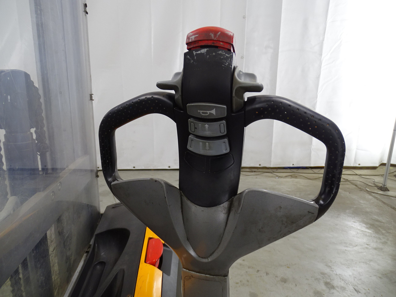 Still EXV12 - Stacker: picture 3 Still EXV12 - Stacker: picture 3