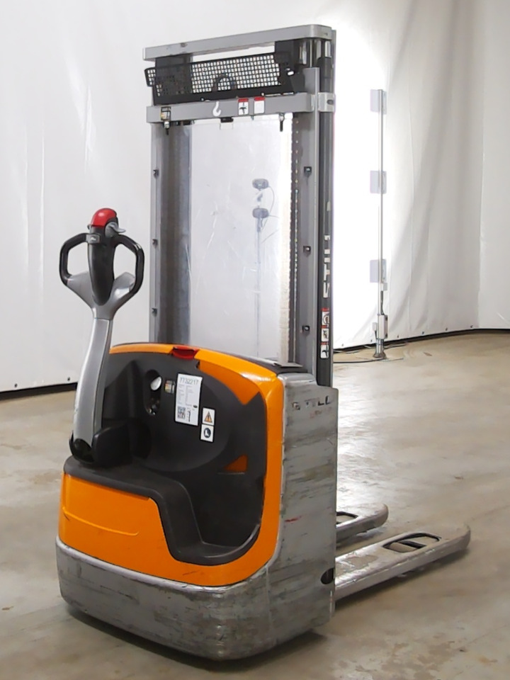 Still EXV12 - Stacker: picture 2 Still EXV12 - Stacker: picture 2