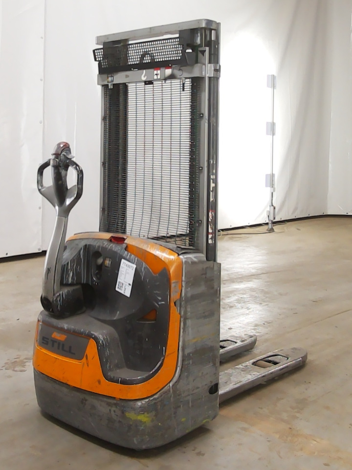 Still EXV12 - Stacker: picture 2 Still EXV12 - Stacker: picture 2