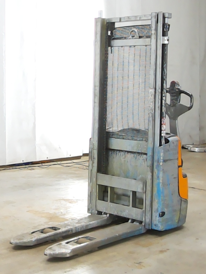 Still EXV12 - Stacker: picture 1 Still EXV12 - Stacker: picture 1