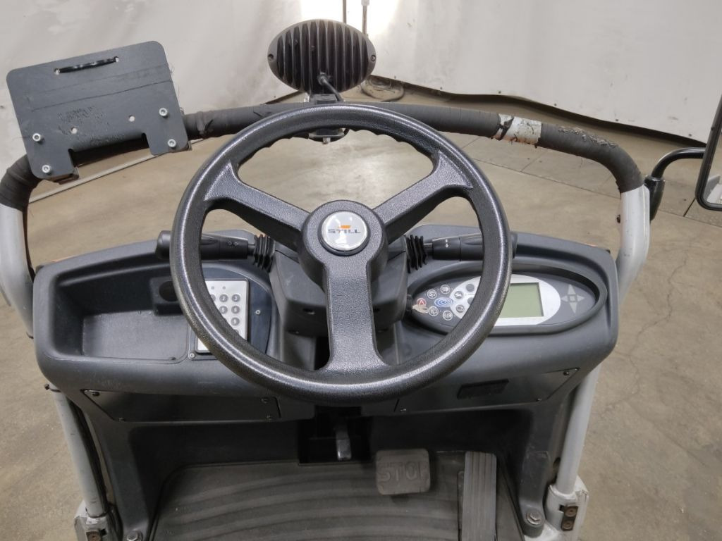 Still LTX70 - Tow tractor: picture 3 Still LTX70 - Tow tractor: picture 3