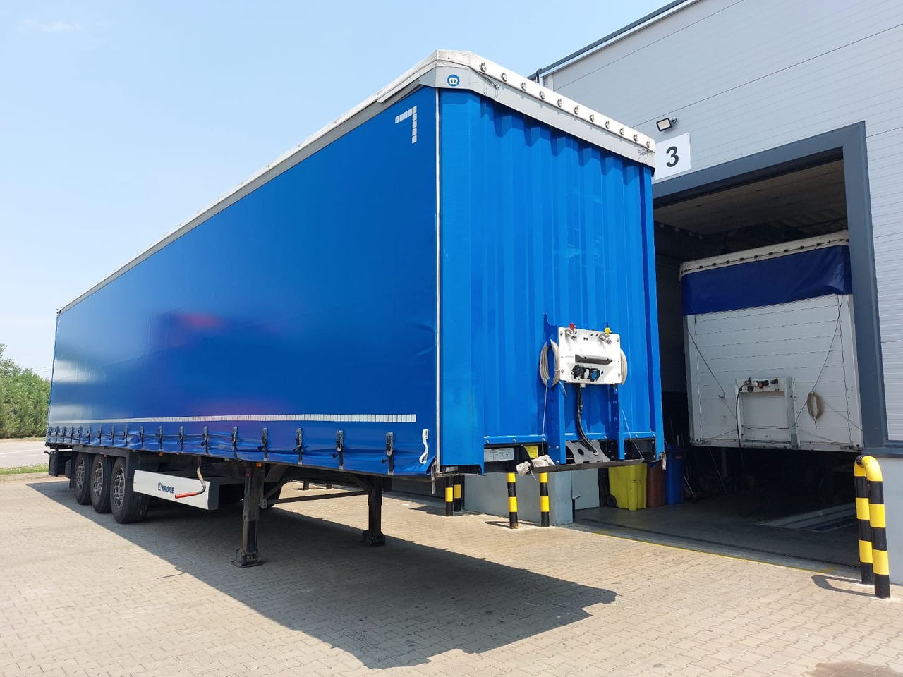 Krone SD - Curtainsider semi-trailer: picture 3 Krone SD - Curtainsider semi-trailer: picture 3