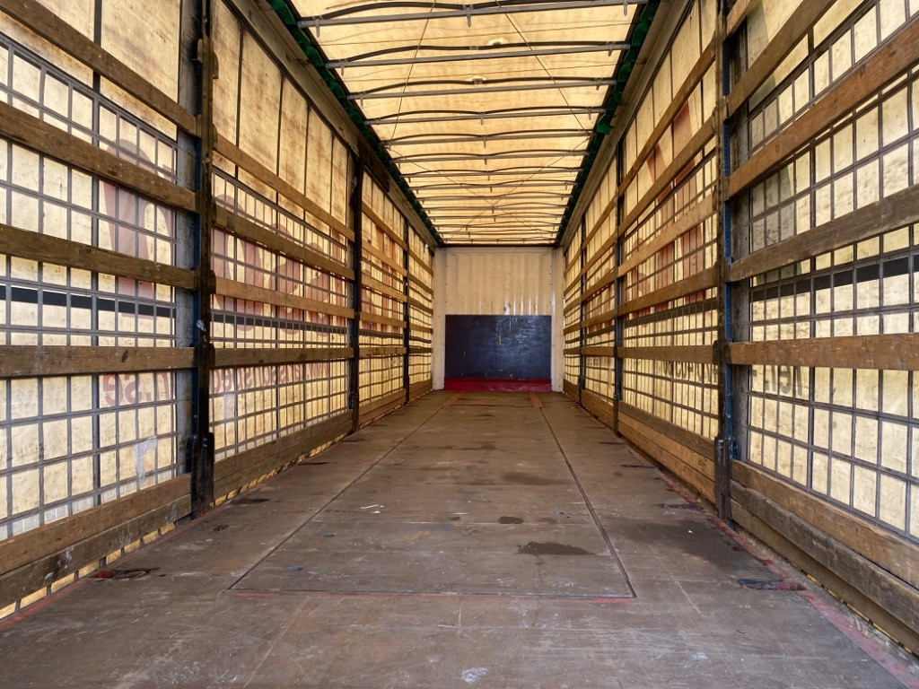 Krone SD - Curtainsider semi-trailer: picture 5 Krone SD - Curtainsider semi-trailer: picture 5