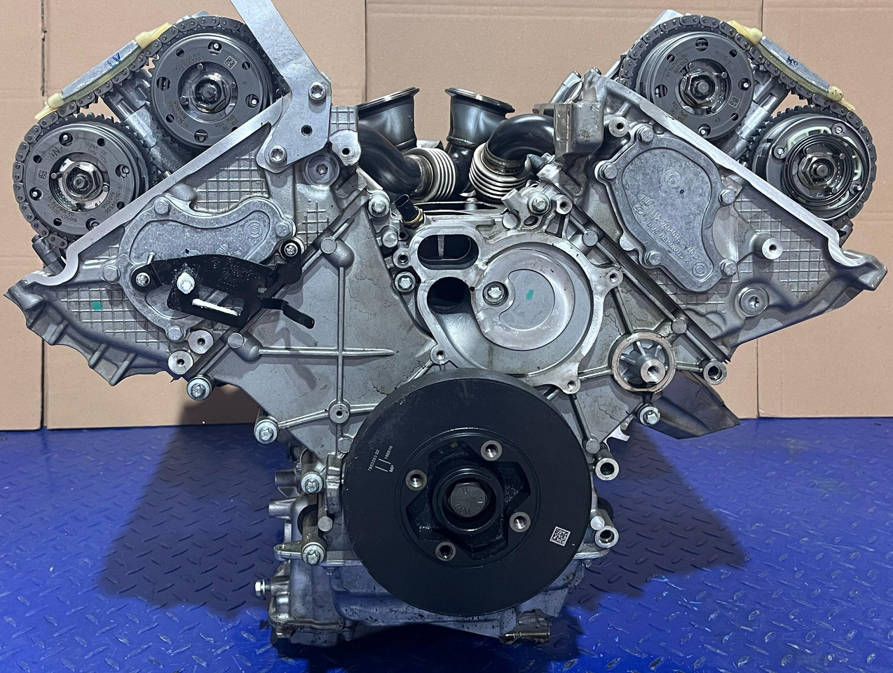 BMW Motor S63B44B Euro 6 - Engine: picture 1 BMW Motor S63B44B Euro 6 - Engine: picture 1