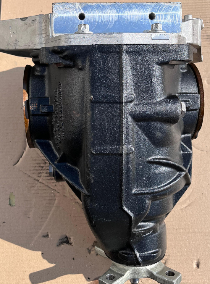 MERCEDES-BENZ C-Class Rear Differential W205 A2053500124 - Differential gear: picture 1 MERCEDES-BENZ C-Class Rear Differential W205 A2053500124 - Differential gear: picture 1