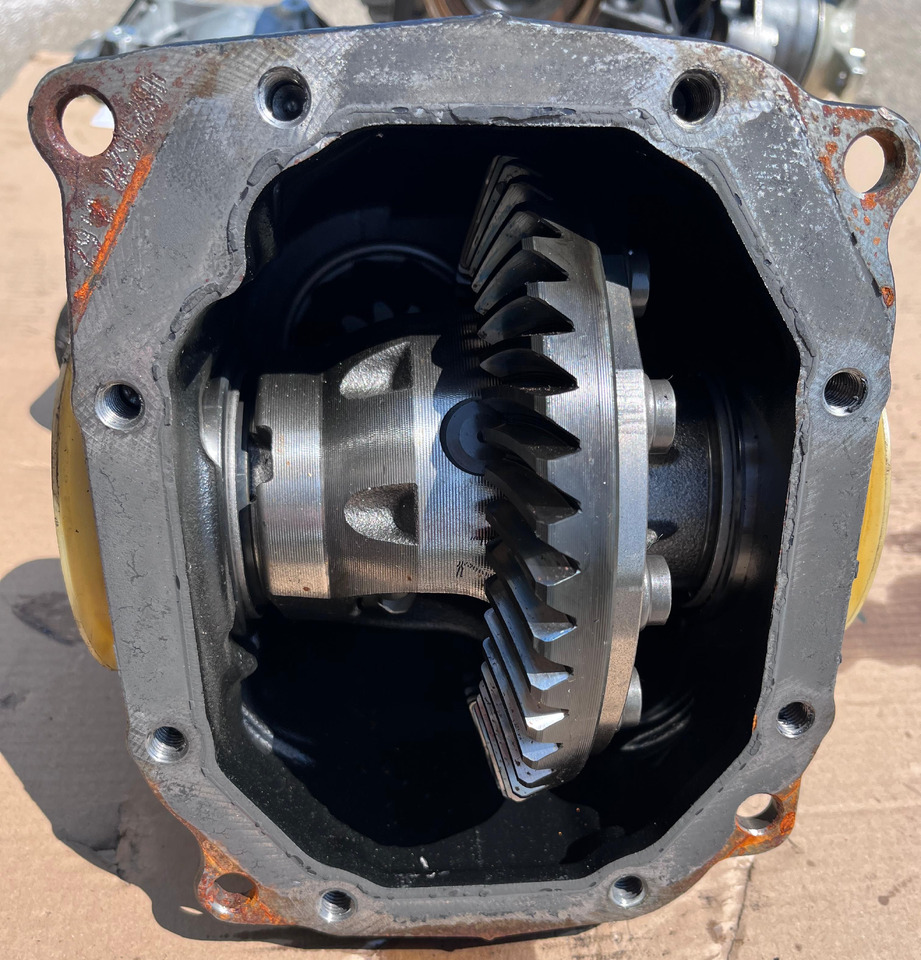 MERCEDES-BENZ Mercedes Benz Rear Axle Differential A1663510605 - Differential gear: picture 2 MERCEDES-BENZ Mercedes Benz Rear Axle Differential A1663510605 - Differential gear: picture 2