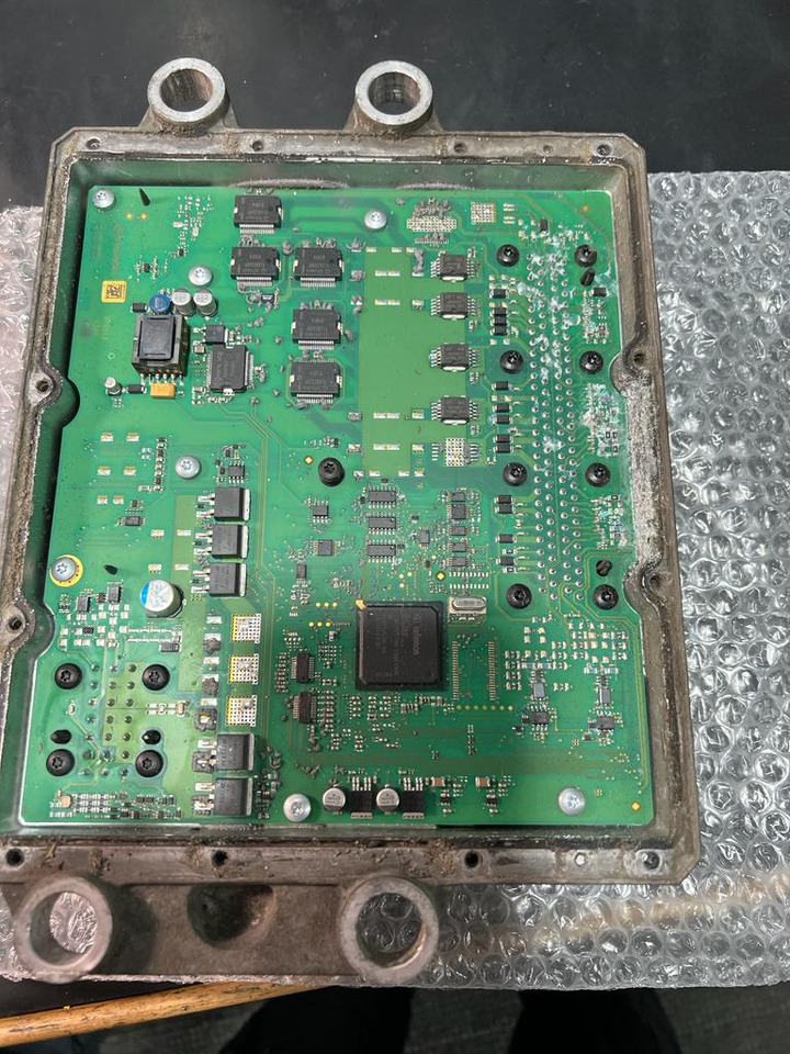 Mercedes Actros Atego MCM2.1 A0014466435 Reconditioned - ECU for Truck: picture 3 Mercedes Actros Atego MCM2.1 A0014466435 Reconditioned - ECU for Truck: picture 3