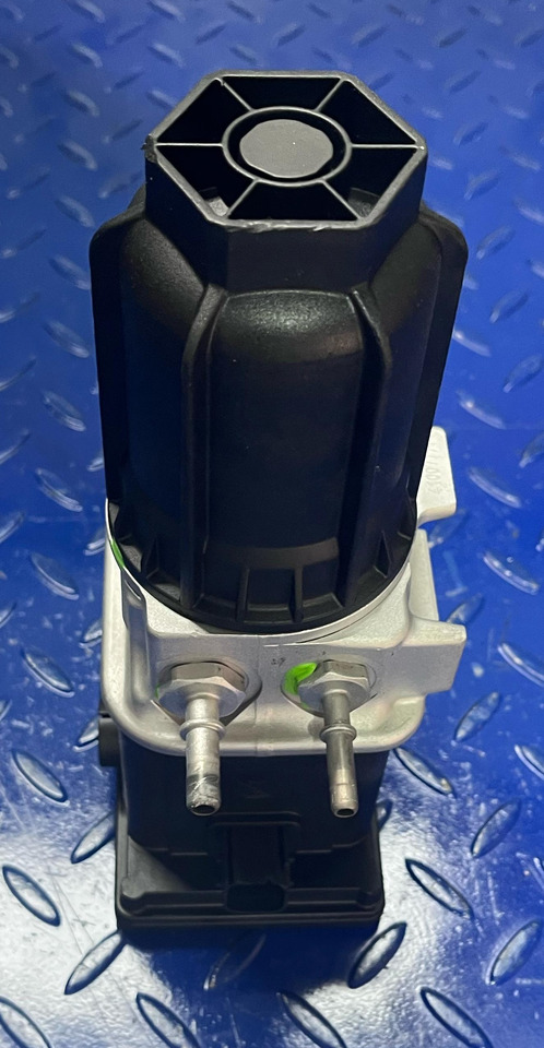 Mercedes Benz Actros, Axor, Arocs, Atego Adblue Pump Euro 6 - Muffler/ Exhaust system for Truck: picture 3 Mercedes Benz Actros, Axor, Arocs, Atego Adblue Pump Euro 6 - Muffler/ Exhaust system for Truck: picture 3