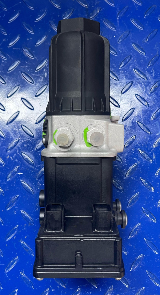 Mercedes Benz Actros, Axor, Arocs, Atego Adblue Pump Euro 6 - Muffler/ Exhaust system for Truck: picture 2 Mercedes Benz Actros, Axor, Arocs, Atego Adblue Pump Euro 6 - Muffler/ Exhaust system for Truck: picture 2