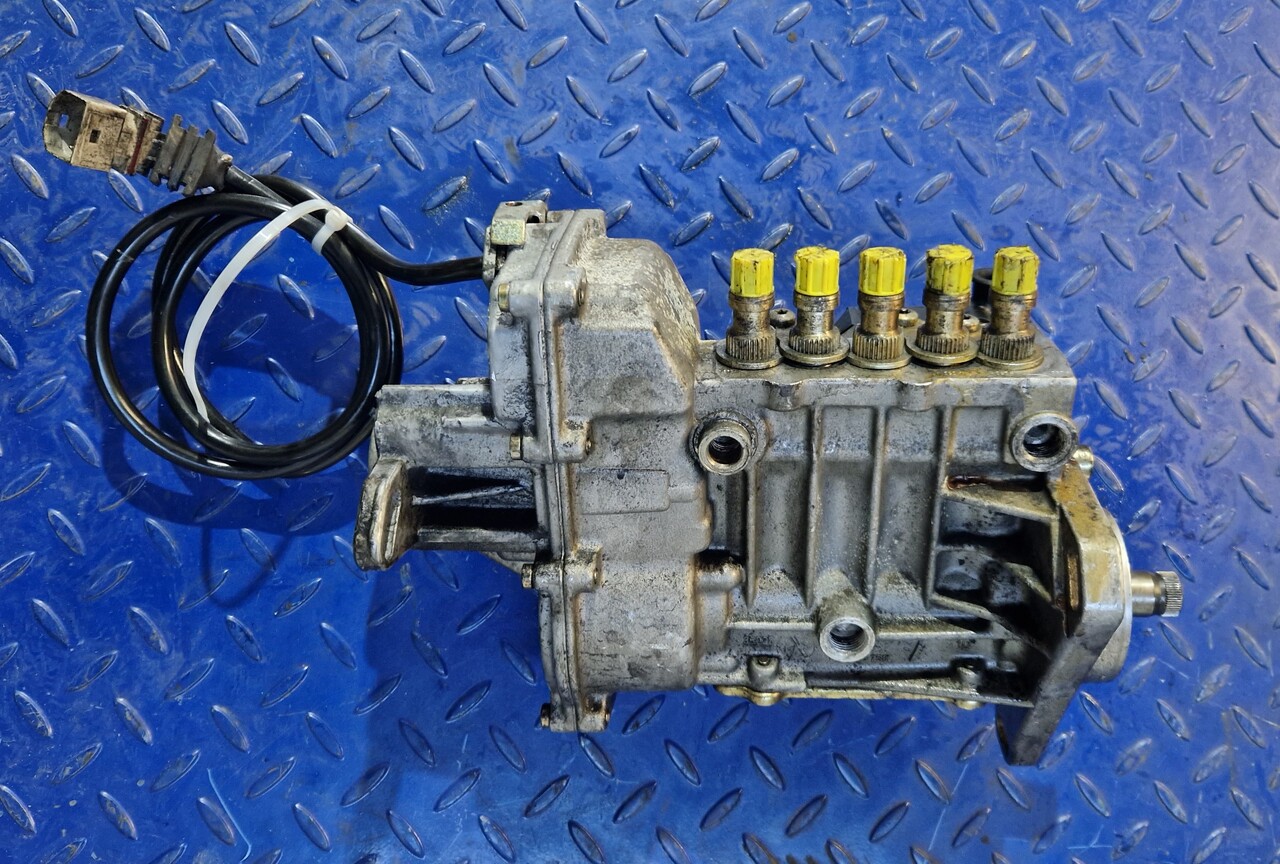 BOSCH INJECTION PUMP 0400195004 - Spare parts for Other machinery: picture 2 BOSCH INJECTION PUMP 0400195004 - Spare parts for Other machinery: picture 2