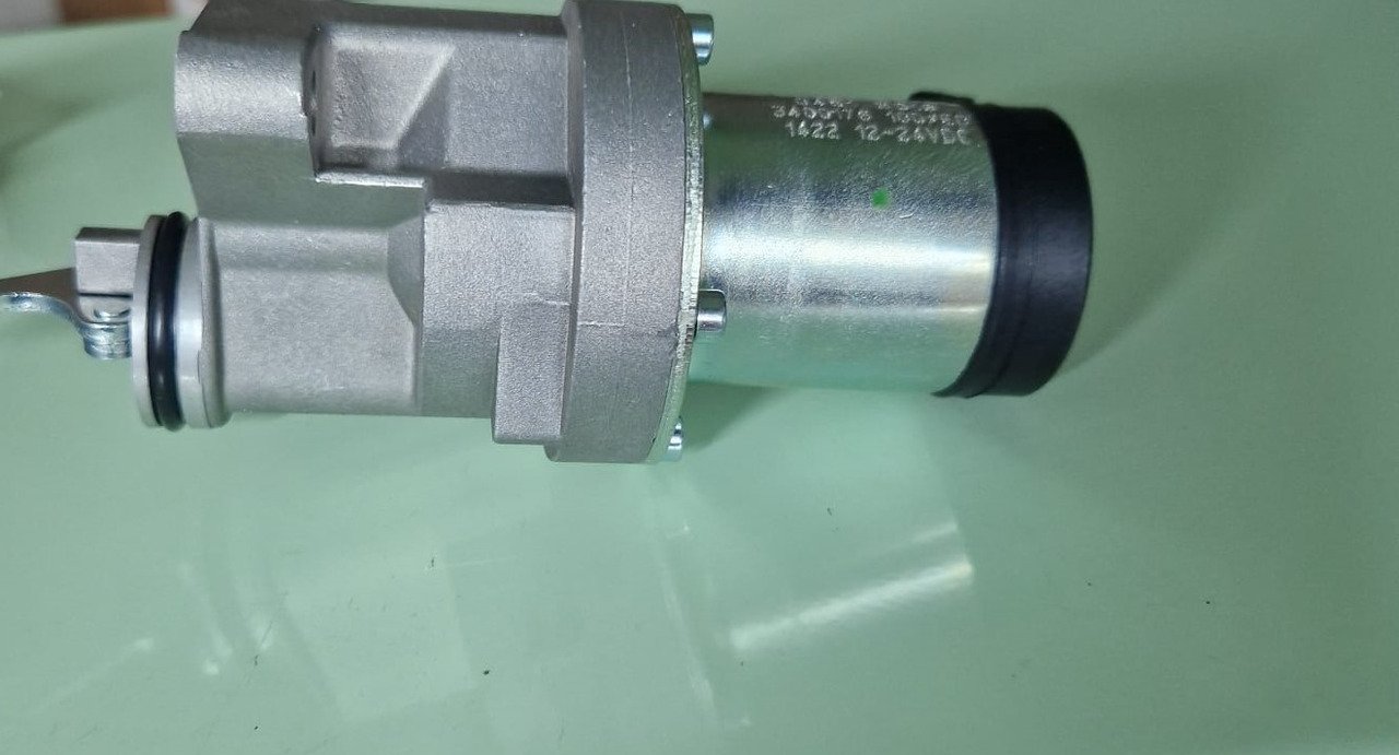 DEUTZ Bobina de oprire 12 V Deutz 4513018 - Spare parts for Construction machinery: picture 3 DEUTZ Bobina de oprire 12 V Deutz 4513018 - Spare parts for Construction machinery: picture 3